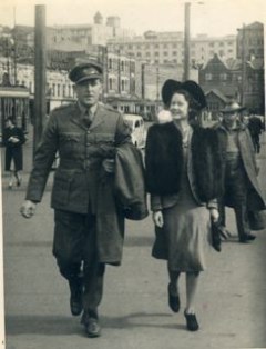 Andrew_&_Audrey_1942.jpg