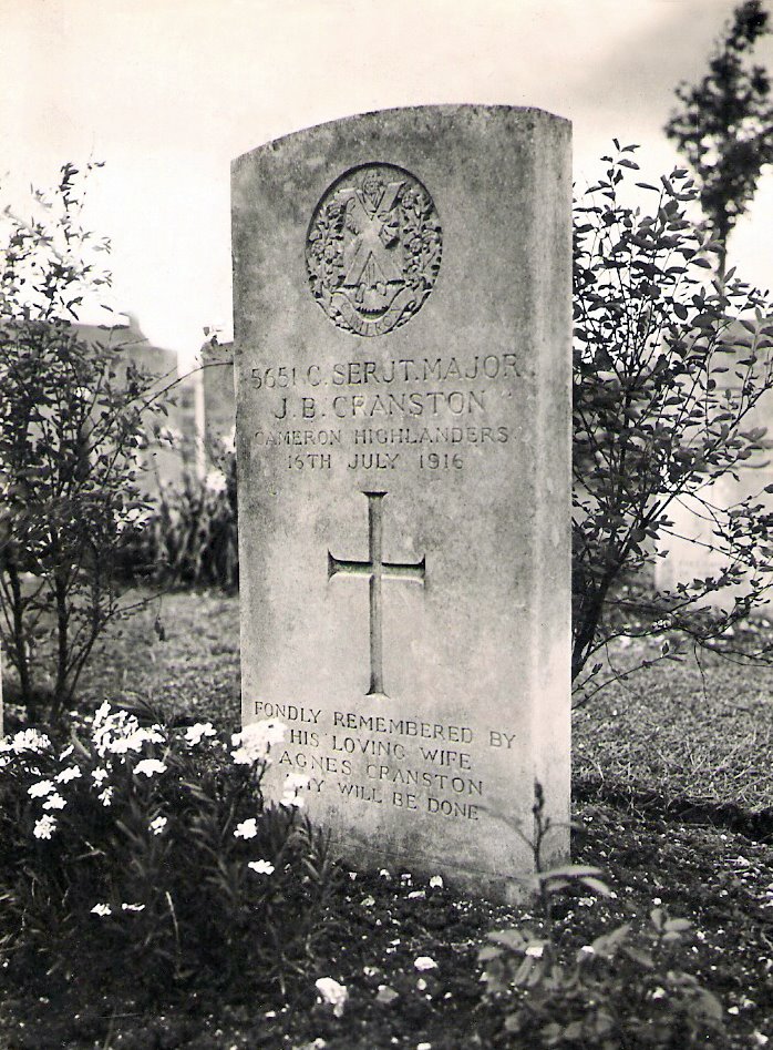 John_B._Cranston's_grave_in_Ypes.jpg