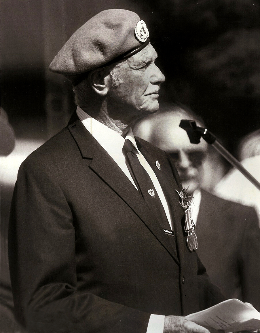 Bryain_delivering_Anzac_Day_address_at_Laurieton_Cenotaph,_1994.jpg