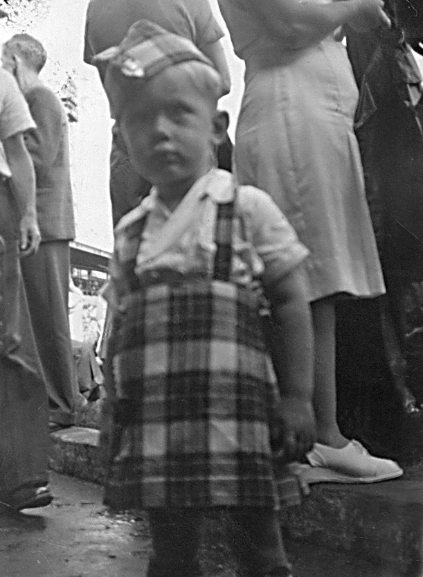 John_McDowall_taken_on_New_Years_day_at_the_Highland_gathering.jpg John_McDowall_taken_on_New_Years_day_at_the_Highland_gathering.jpg