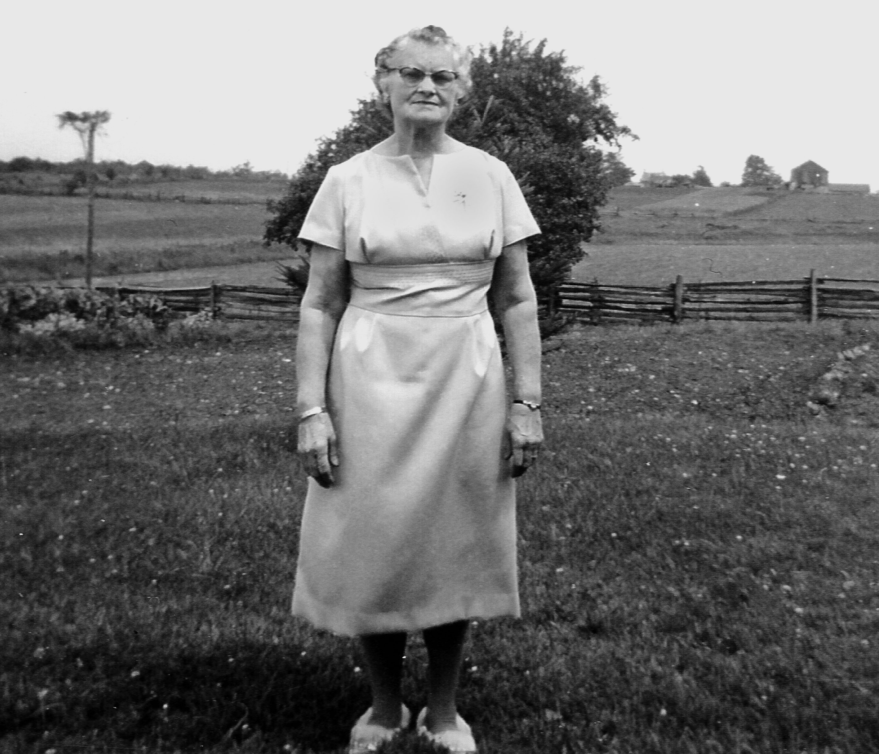 Mary_Cranston_taken_July_1962_in_Priceville_Ontario..jpg