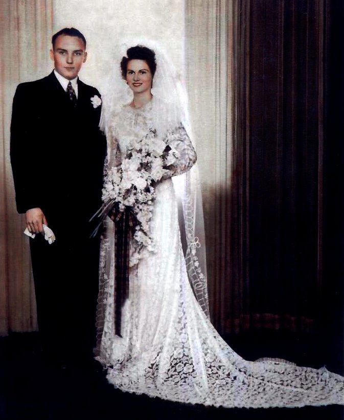 Wedding_1947_Heather_Cranston_&_Alex_Carlisle_02.jpg