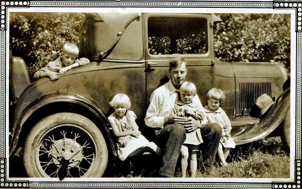 Weir_Family_Auto_Circa_1930.jpg